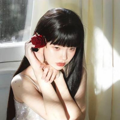 夏日天空的那匹红马 夏日天空的那匹紅馬